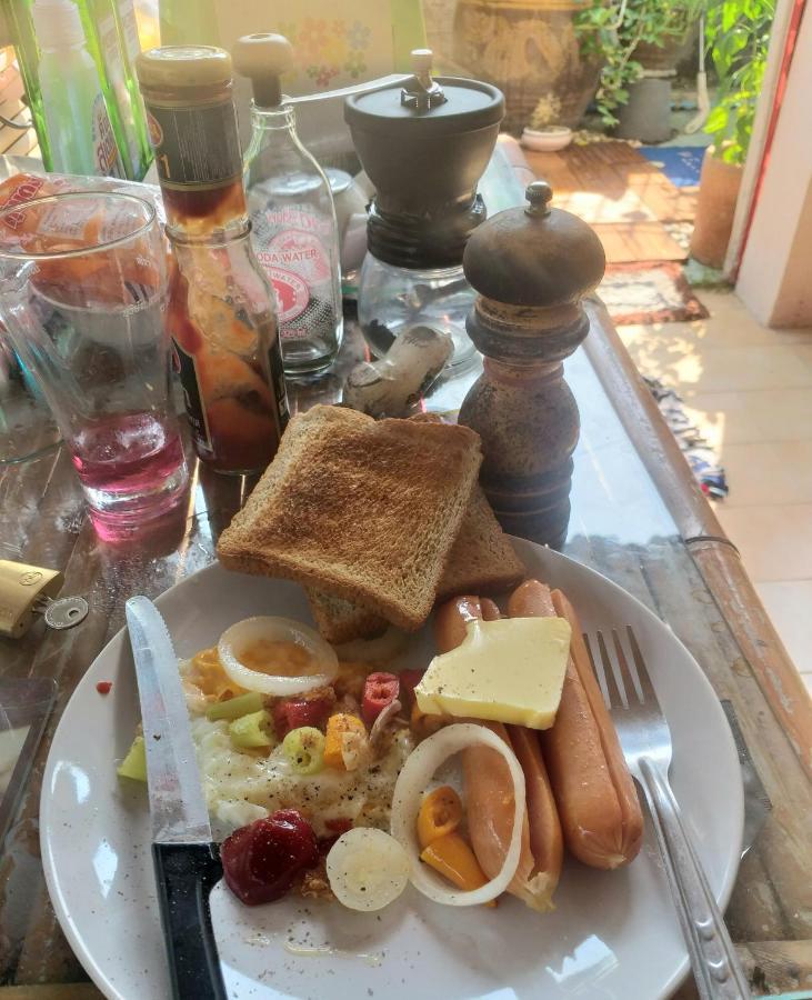 Srikrung Guesthouse Phra Nakhon Si Ayutthaya Ngoại thất bức ảnh