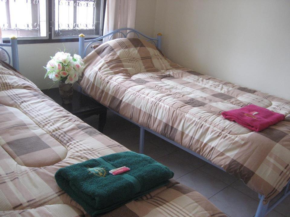 Srikrung Guesthouse Phra Nakhon Si Ayutthaya Ngoại thất bức ảnh