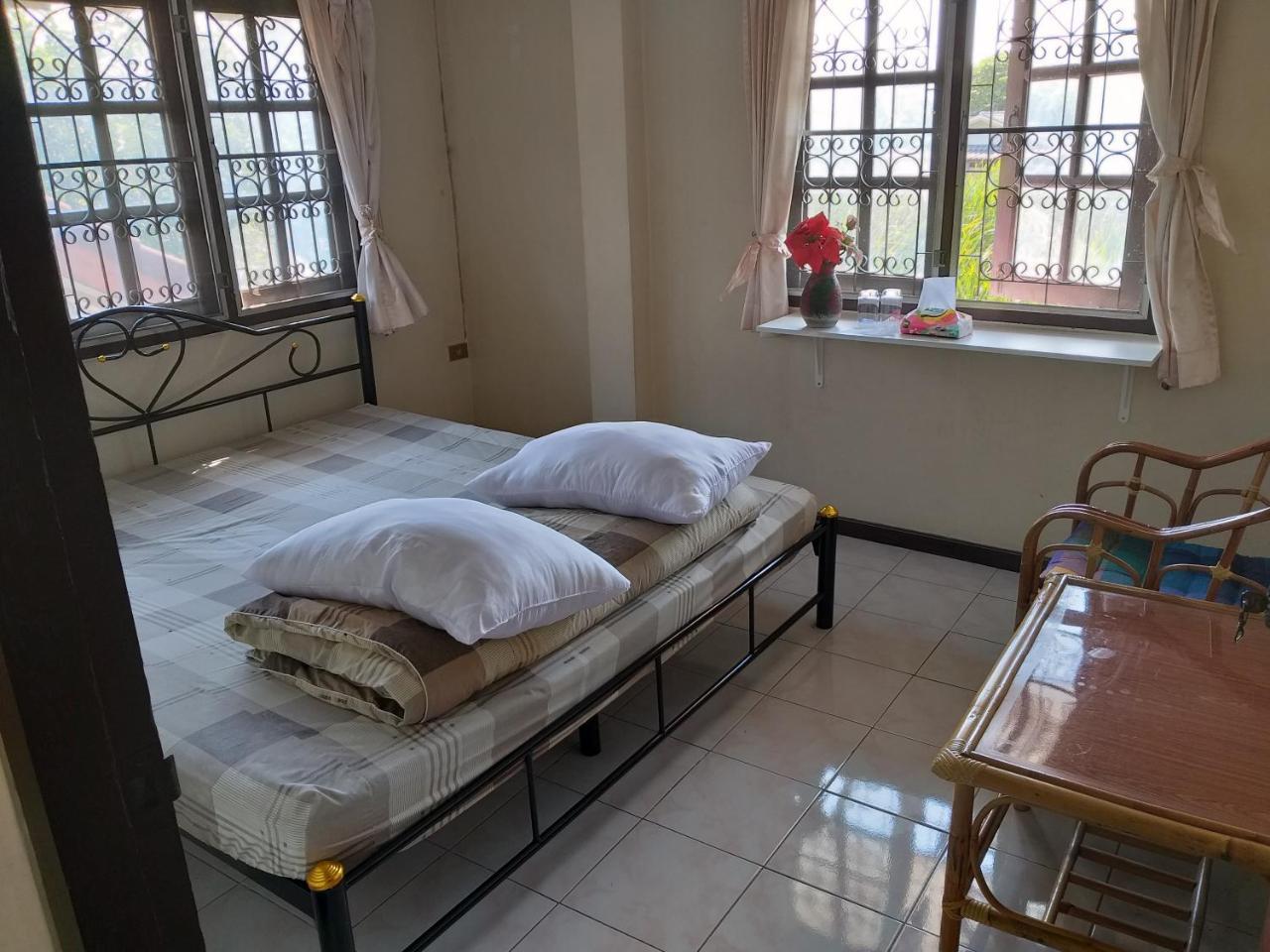 Srikrung Guesthouse Phra Nakhon Si Ayutthaya Ngoại thất bức ảnh