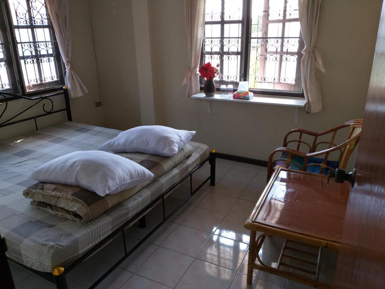 Srikrung Guesthouse Phra Nakhon Si Ayutthaya Ngoại thất bức ảnh