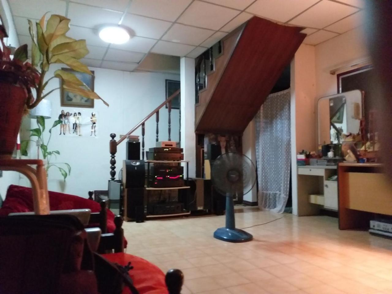 Srikrung Guesthouse Phra Nakhon Si Ayutthaya Ngoại thất bức ảnh